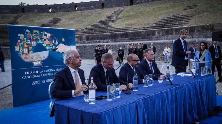 Tre Ciccio Formaggio a Pompei. Toni Negri, mai un’autocritica