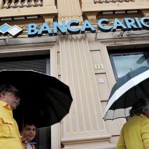 Renzi: "Carige avrà futuro"