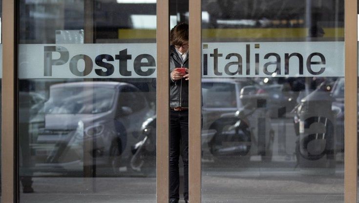 Pensioni, gli assegni di agosto in pagamento dal 27 luglio: i turni alle Poste