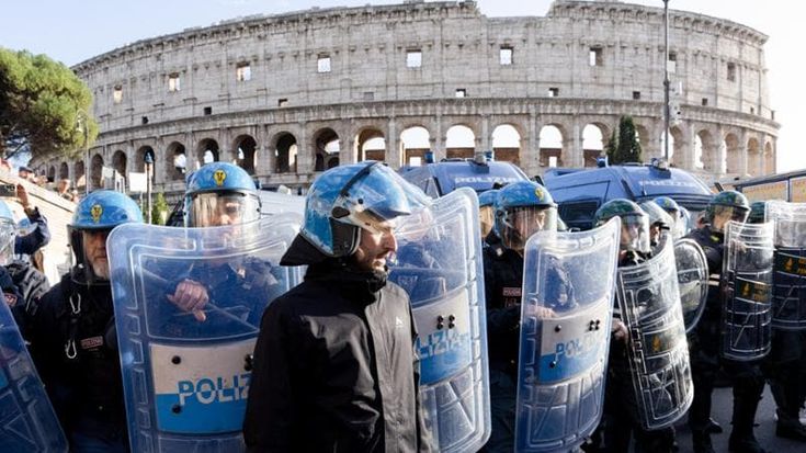 “Too many instances of police abuse”. From schools to the streets, protests over beatings and arrests