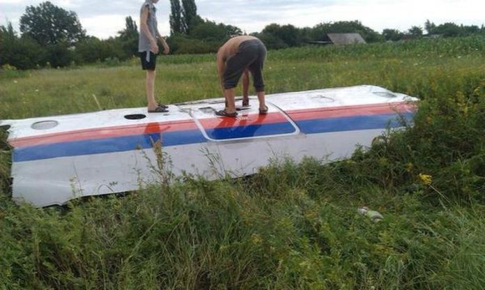 Boeing precipita tra Russia e Ucraina: le immagini da Twitter