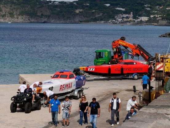  Forio, arrivano i "bolidi" dell’offshore