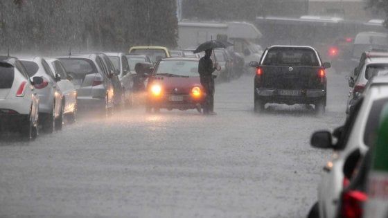 Meteo: l'inverno saluta con due giorni di pioggia e neve