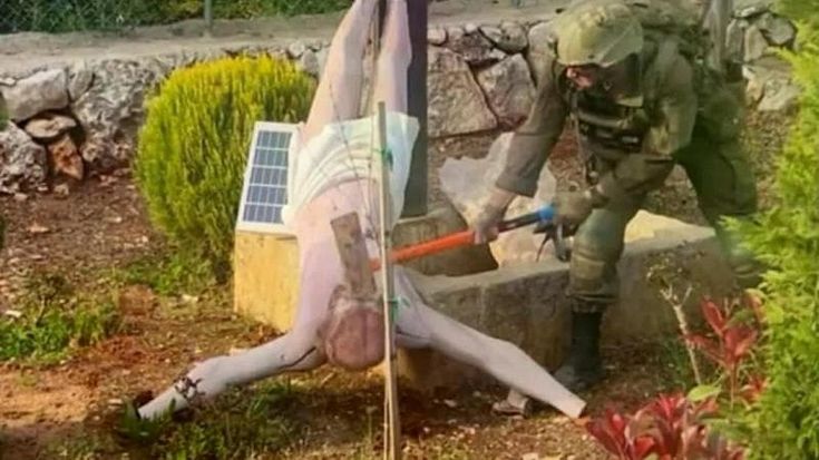 Militare dell’Idf profana una statua di Gesù in Libano. La condanna di Netanyahu