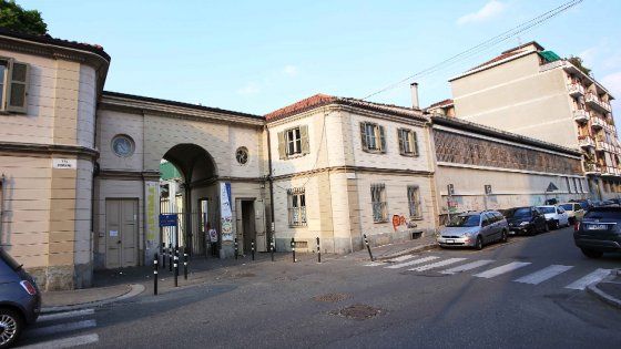 Torino, bimbo rapito da due uomini all'asilo. Poi i sequestratori si arrendono alla polizia