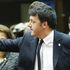 Renzi attacca su migranti e rigore: 