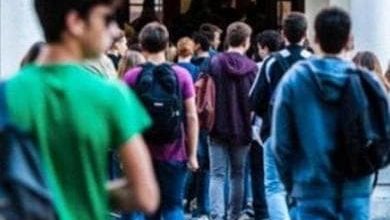 Belluno, libro negazionista nelle scuole, studenti in rivolta: 'Ritiratelo subito'