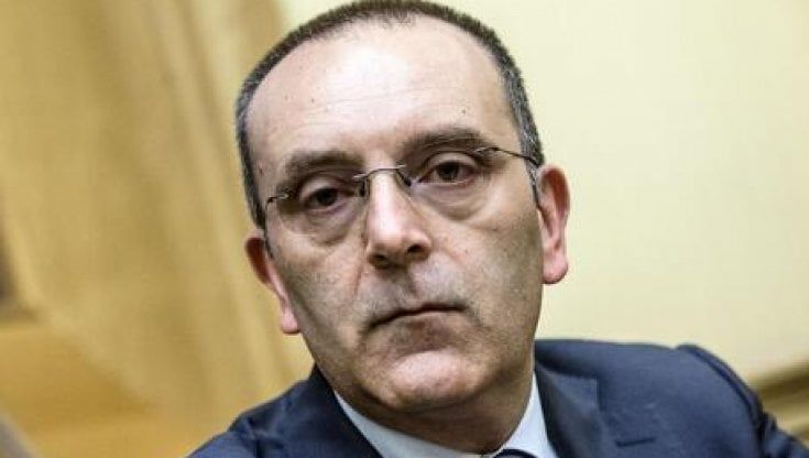 M5S, la mail di Petrocelli con i "migliori saluti" alla Russia per disdire l'accordo con il Parlamento di Mosca