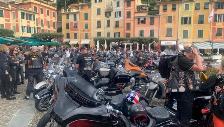 Raduno di Harley Davidson in Piazzetta a Portofino