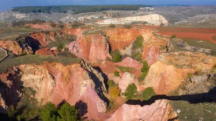 Dalla Maiella all’Alta Murgia. Natura, verde e miniere storiche. Guida ai Geoparchi del Centro-sud
