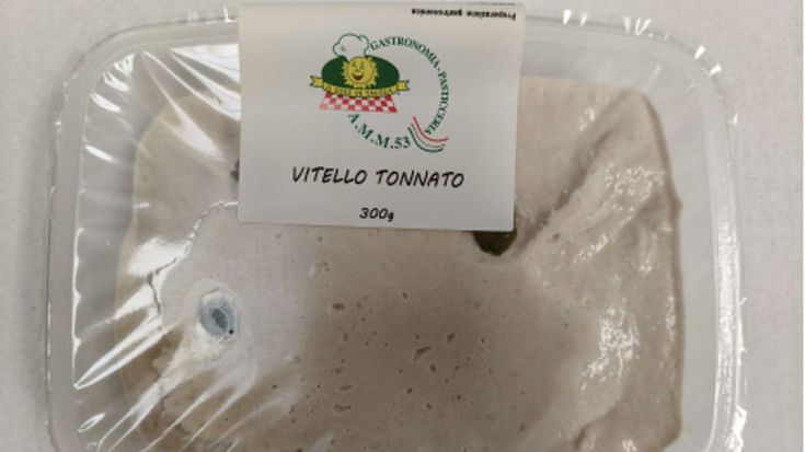 Rischio listeria negli alimenti: richiamati 59 lotti di vitello tonnato, tacchino e lonza