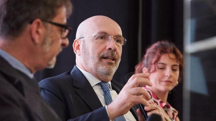 Studenti a scuola di guida sicura con Autostrade: “Una rete digitale per proteggere le persone”