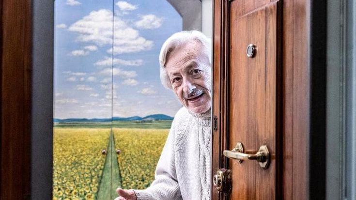 Leo Gullotta: “La Rai non mi fece fare don Puglisi perché sono omosessuale. Rifiutai i doni di Berlusconi. I politici di oggi mi fanno pena, sono come quelli che venivano al Bagaglino”