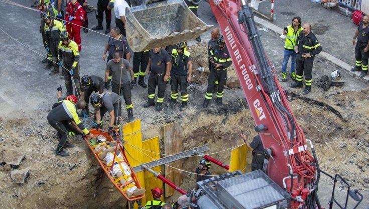 Banda del buco, chi è l'uomo estratto dal tunnel dopo otto ore