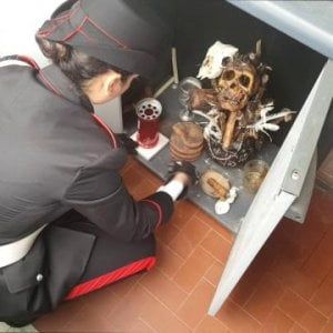 Roma, macumba ai carabinieri che indagavano su di loro: 9 arresti per traffico internazionale