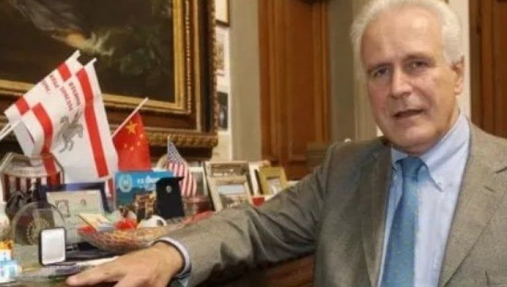 Il governatore Giani: "Mi vaccinerò già nei prossimi giorni, mi sento un garante"