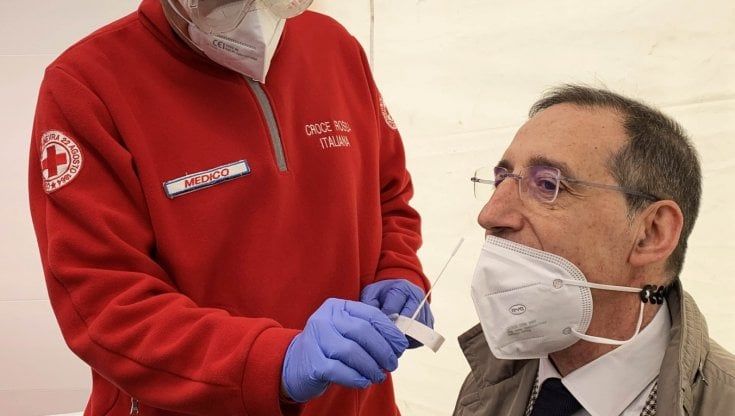 Coronavirus, via ai test rapidi per gli avvocati a Taranto: "Così siamo più sicuri"