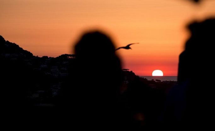 Ischia, l'incanto del tramonto visto dal Castello