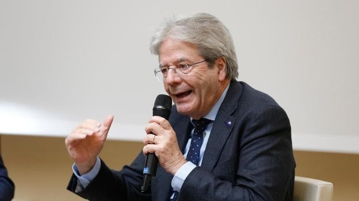 “La missione di Ventotene era pace e libertà”. L’ex premier Gentiloni da Bari risponde a Meloni