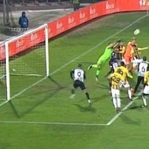 Serie B: il portiere Provedel segna di testa, Juve Stabia riacciuffa l'Ascoli al 95'