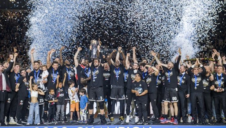 Artisti e operai, illuminati dal sommo Teodosic: la Virtus conquista così l'Eurocup