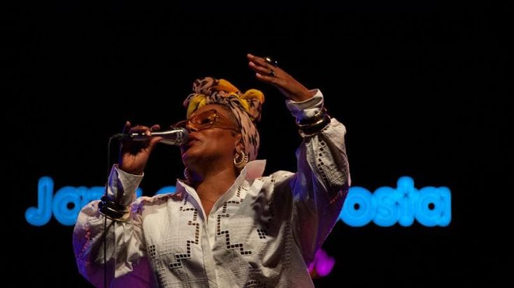 Golden, omaggi a Miles Davis e la pupilla di Prince