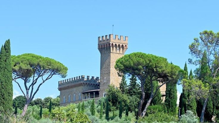 Firenze e l’assalto di capitali stranieri illegali. Funaro: “Sono preoccupata”