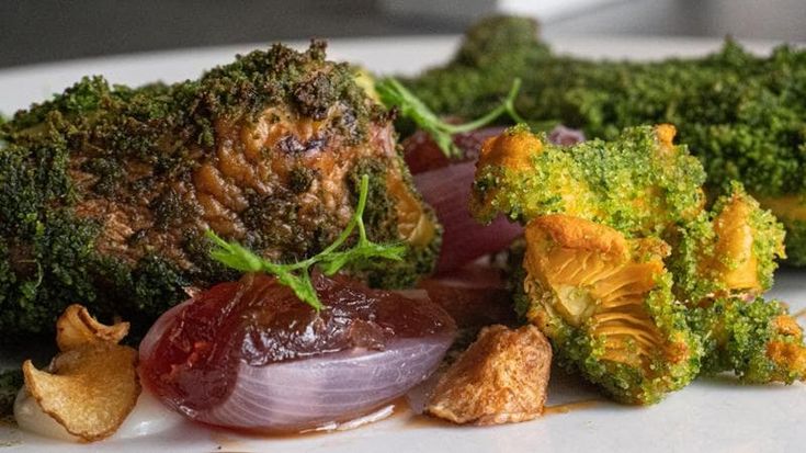 Funghi, le bistecche dei poveri di un tempo diventano la felicità della cucina veggie: poche calorie ma molte qualità