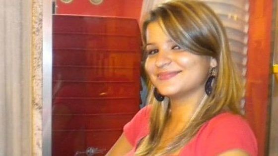 Uccisa con dieci coltellate: giudizio immediato per l'amante