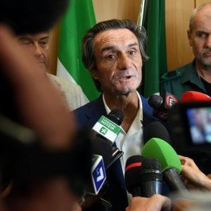 Autonomie regionali, Fontana: "Vogliamo poteri su scuola e sanità". Boccia: "Discutiamo, ma niente ultimatum"