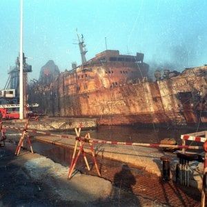 Moby Prince, la procura di Livorno apre un nuovo fascicolo a 26 anni dal disastro