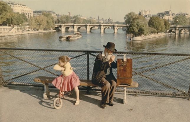 Passeggiando lungo la Senna: Parigi anni '50