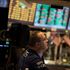 Borse Ue in calo, vendite sui titoli governativi. A Milano Unipol balza con il riassetto