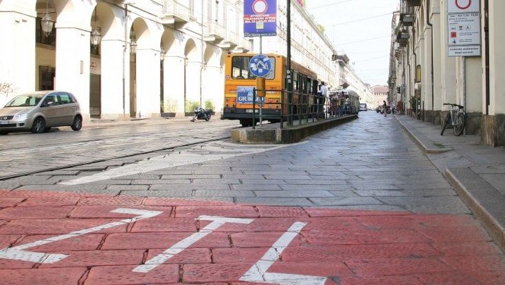 Torino, Ztl ancora sospesa fino al 5 dicembre: la sindaca firma una nuova proroga