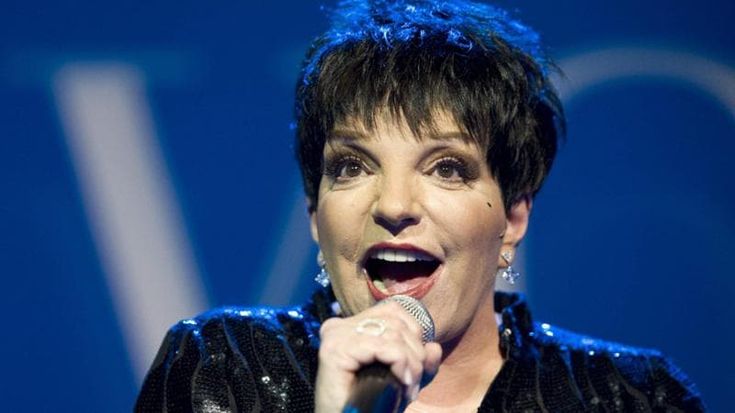 Liza Minnelli, 80 anni tra amori turbolenti e malattie. Genio, eccessi e leggenda di una diva