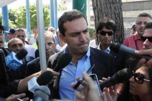 Comune, De Magistris si difende<br />"Nessuna parentopoli"