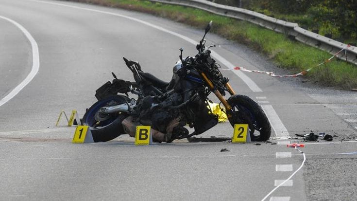 Incidente a Perosa Argentina, muore un motociclista svizzero di 68 anni