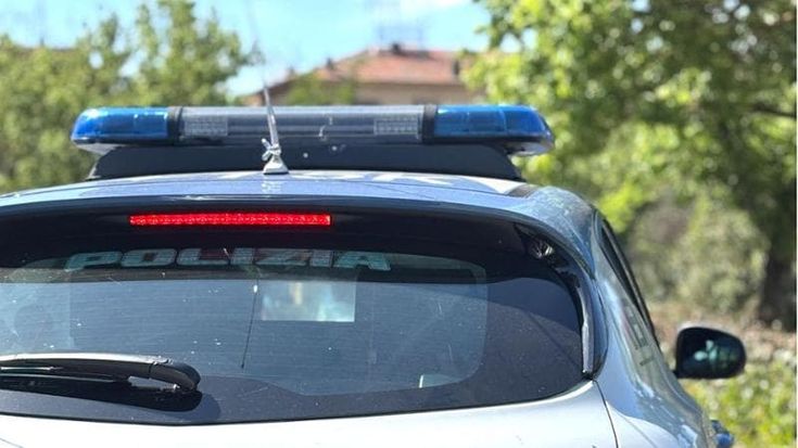 Violenza sessuale su una bambina, la madre lo sorprende e lancia l’allarme: arrestato 75enne
