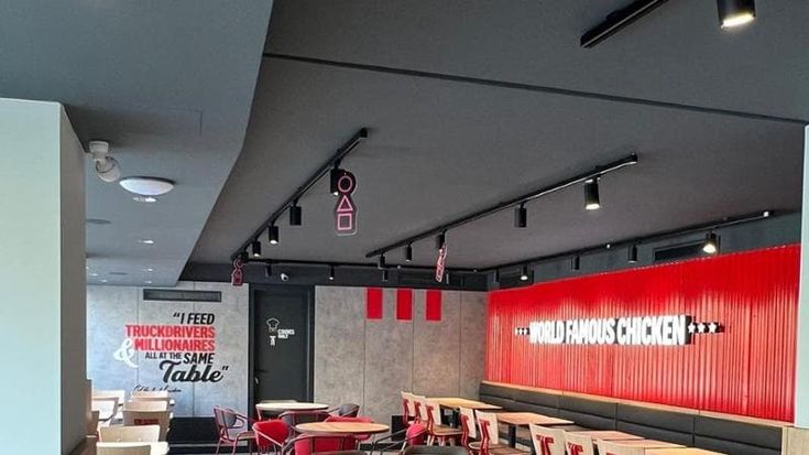 Il pollo fritto di Kfc punta sulla Toscana e apre sotto i portici di piazza Libertà