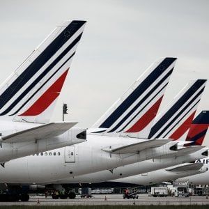 Le Maire: "Sette miliardi per Air France"
