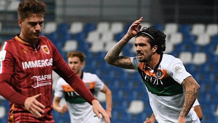 Serie B: cadono Venezia e Cittadella, respirano Reggiana a Pescara. Il Lecce travolge l'Entella