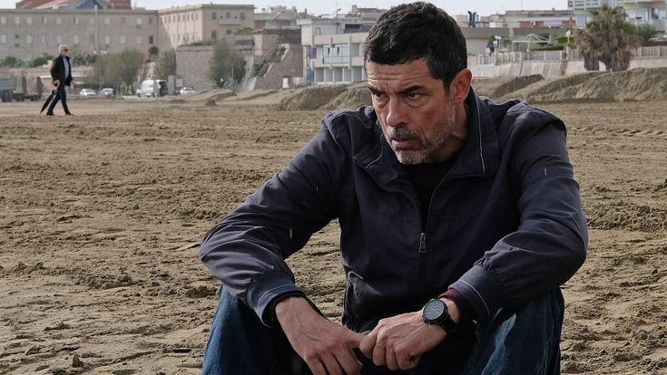 Alessandro Gassmann l'antieroe: "Il mio ex poliziotto in guerra con il mondo"