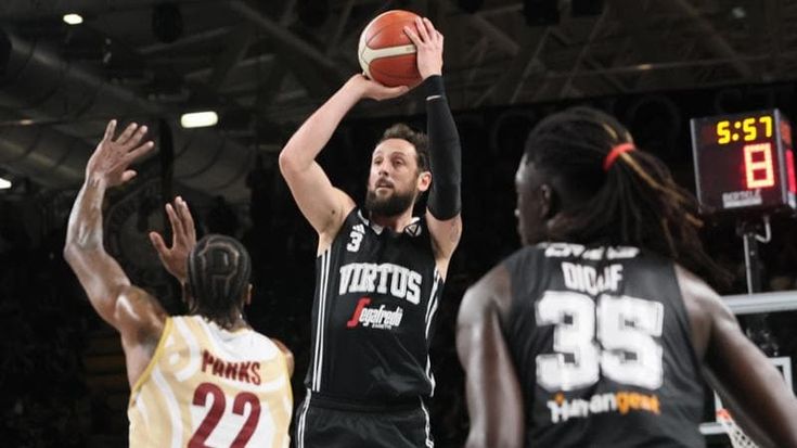 La Virtus non scivola, Venezia dominata in gara 1 dei quarti: 90-85