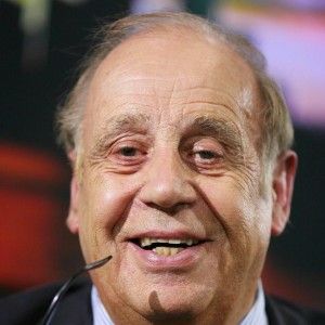 Jean Ziegler: "Svizzera, salari troppo bassi agli stranieri. <br />Ecco le colpe del governo <br />dietro quest'ondata xenofoba"