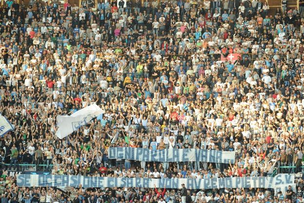 Napoli-Roma, spunta lo striscione che chiede vendetta