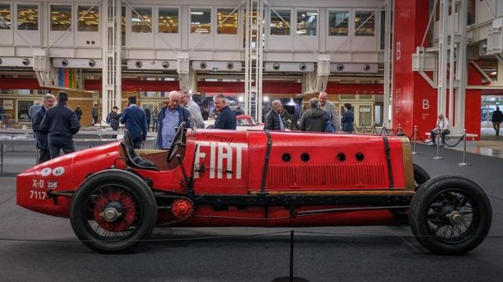 Fiat, Mercedes, Maserati e le altre: tutte le stelle del Salone Auto e Moto d’epoca di Bologna