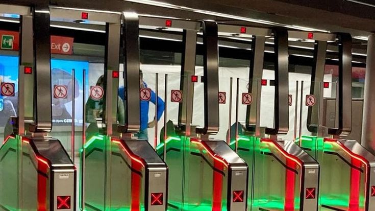 I tornelli anti-salto di Atm arrivano in Duomo: installati agli accessi M3 per arginare i furbetti del ticket