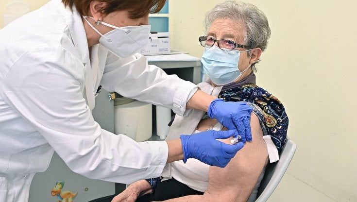 Da lunedì il vaccino arriva a domicilio, ma c'è una sola équipe in campo