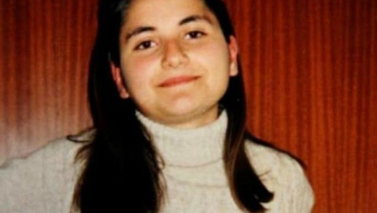 Il bottone color porpora e le ciocche di capelli: la morte di Elisa Claps è un vortice di misteri