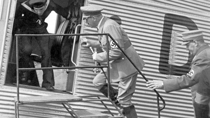 Vizi, amicizie e abitudini: la vita segreta di Hitler